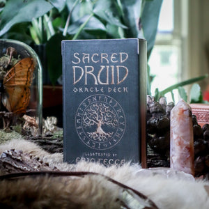 𝓢𝓐𝓒𝓡𝓔𝓓 𝓓𝓡𝓤𝓘𝓓 Oracle Deck ʙʏ ᴇʀɪᴄ ᴛᴇᴄᴄᴇ